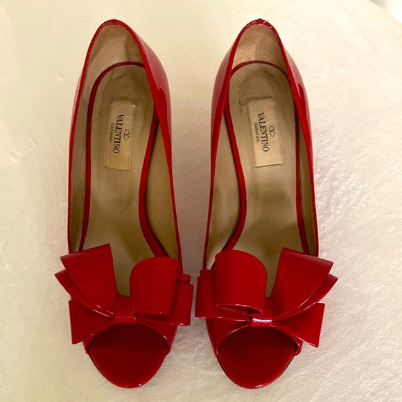 Valentino Garavani Red ❤️ Bow Size 37 Kitten Heels - Picture 2 of 4